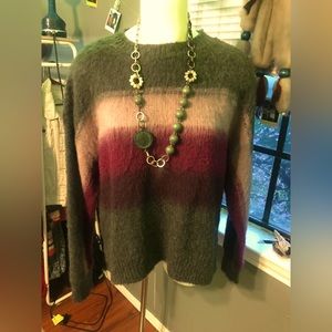 Simply Vera Wang PXL Beautiful Sweater , New W/tags